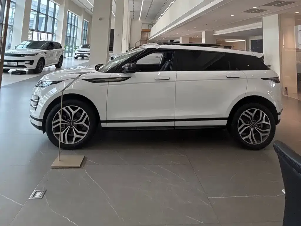 Land Rover Evoque — фото 10