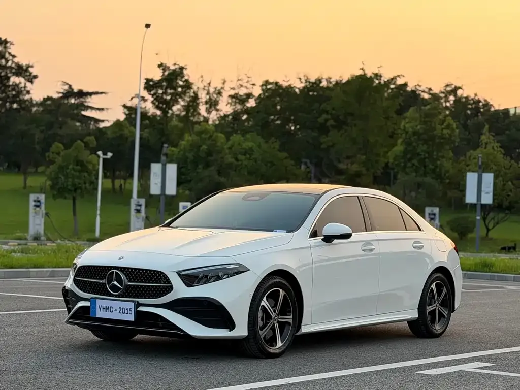 Mercedes-Benz A-Class — фото 1