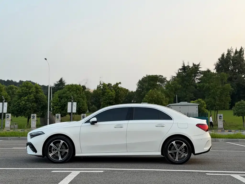 Mercedes-Benz A-Class — фото 5