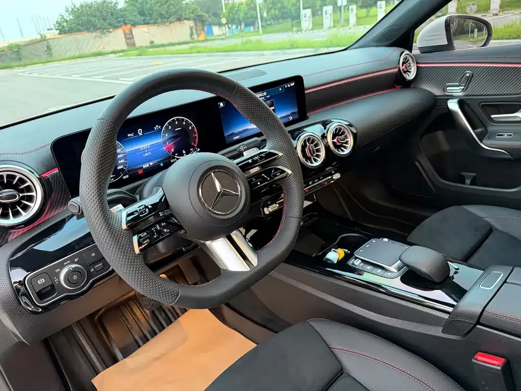 Mercedes-Benz A-Class — фото 10