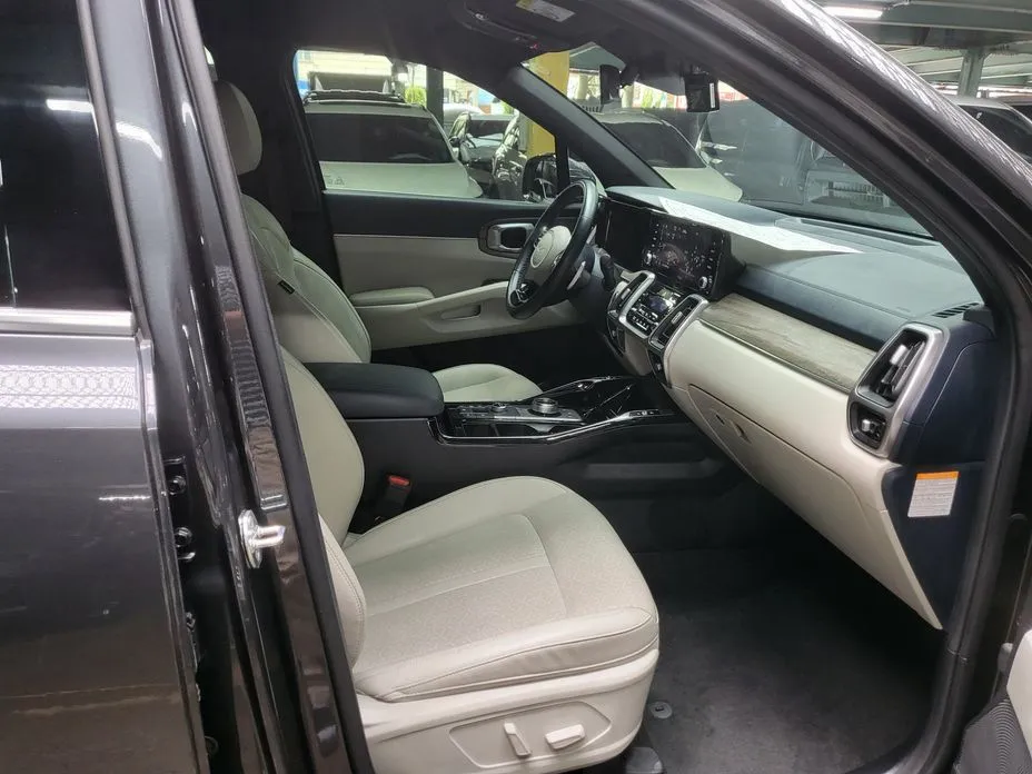 Kia Sorento — фото 4