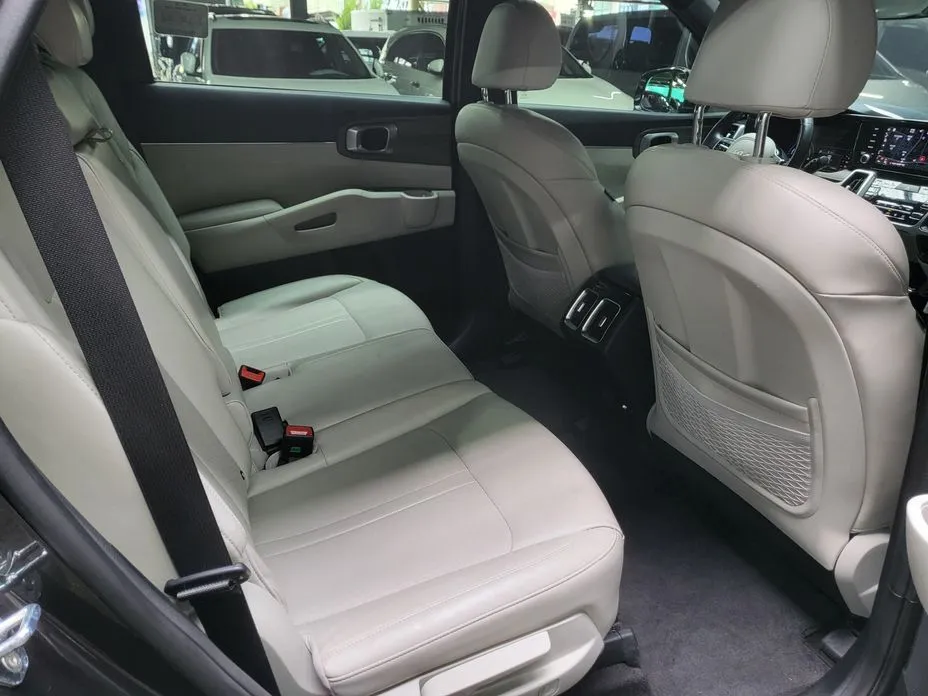 Kia Sorento — фото 6