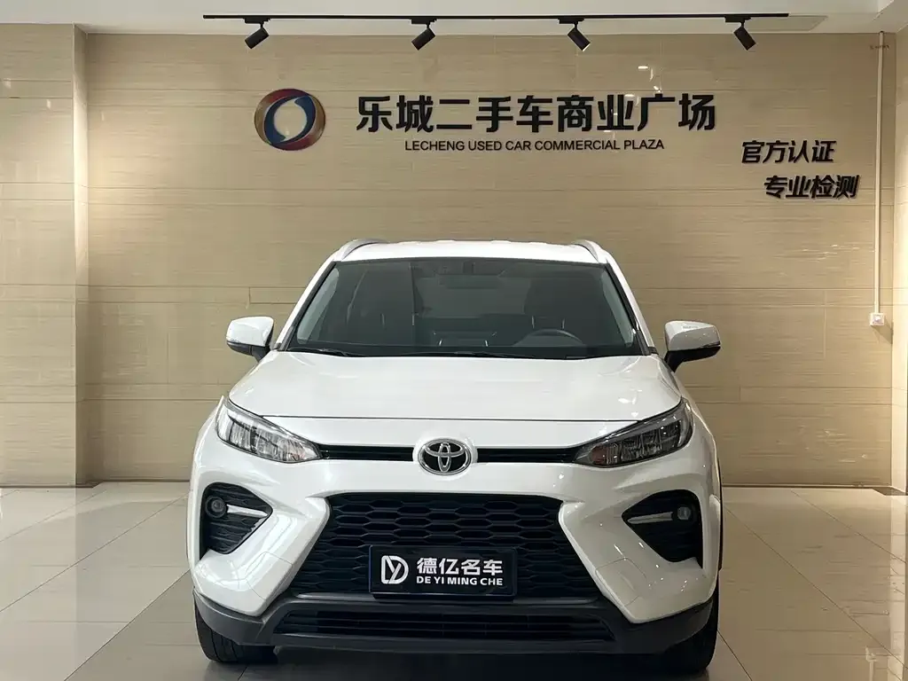 Toyota Wildlander — фото 5
