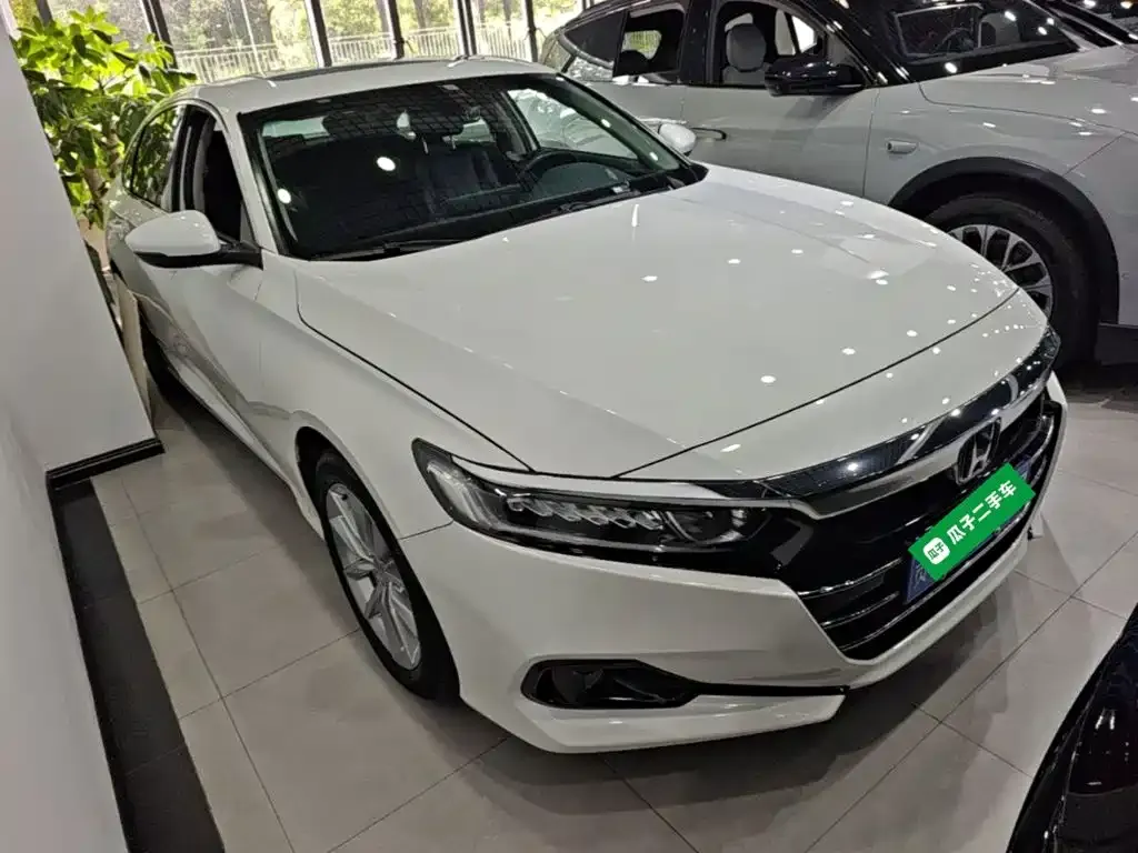 Honda Accord — фото 6