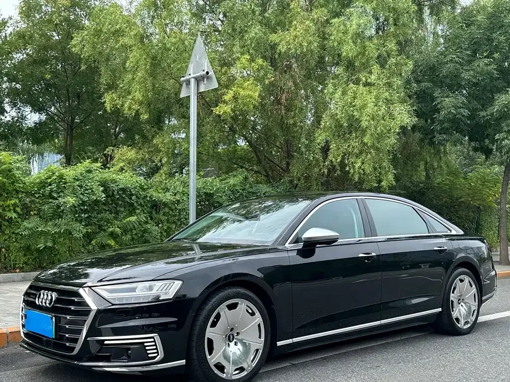 Audi A8 New Energy — фото 1