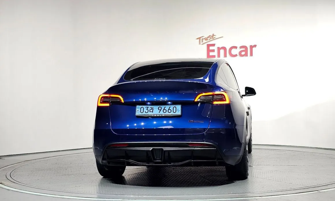 Tesla Model Y — фото 2