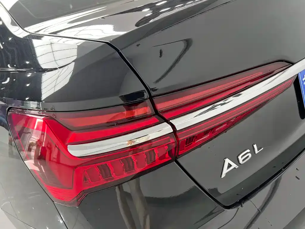 Audi A6L — фото 2