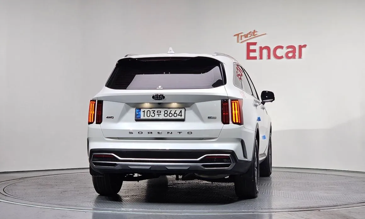 Kia Sorento — фото 5