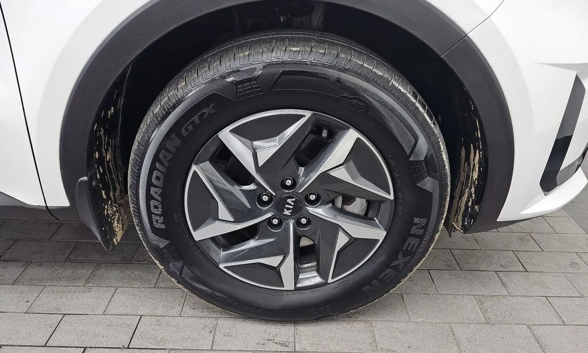 Kia Sorento — фото 9
