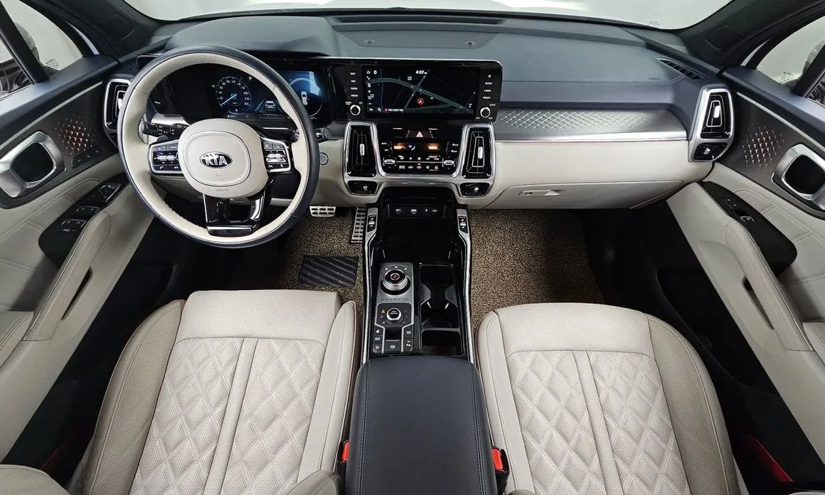 Kia Sorento — фото 7