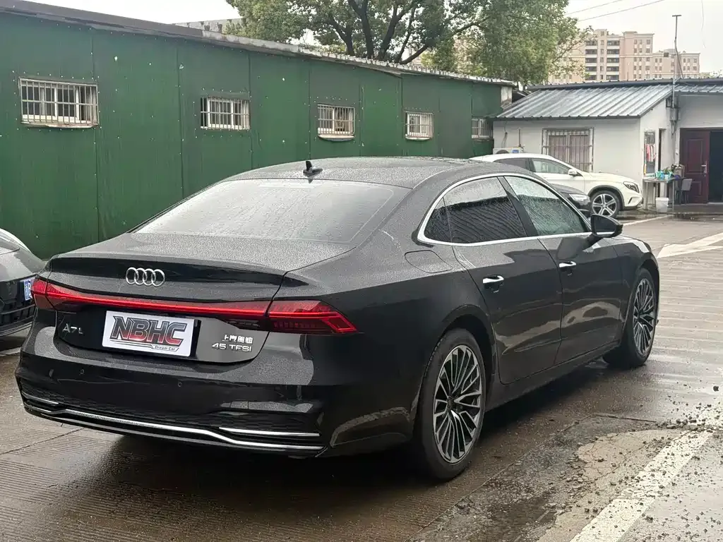 Audi A7L — фото 3