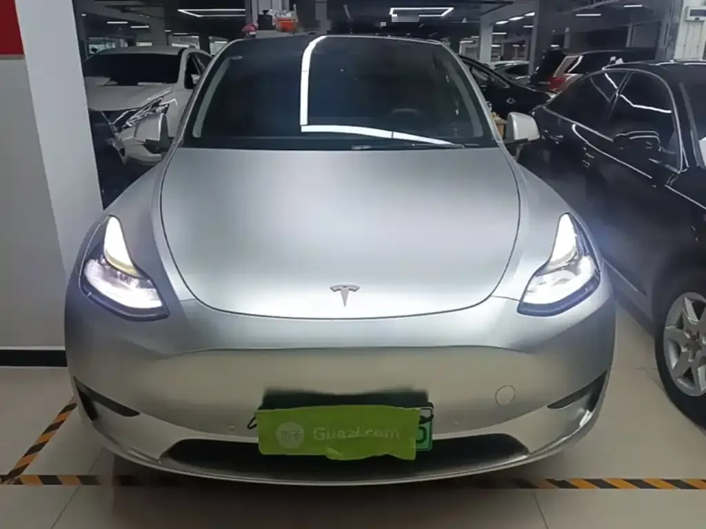 Tesla Model Y — фото 3