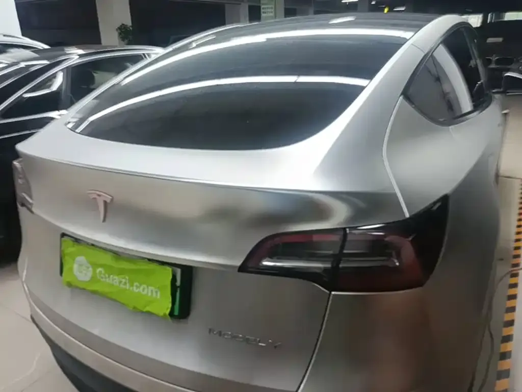 Tesla Model Y — фото 9
