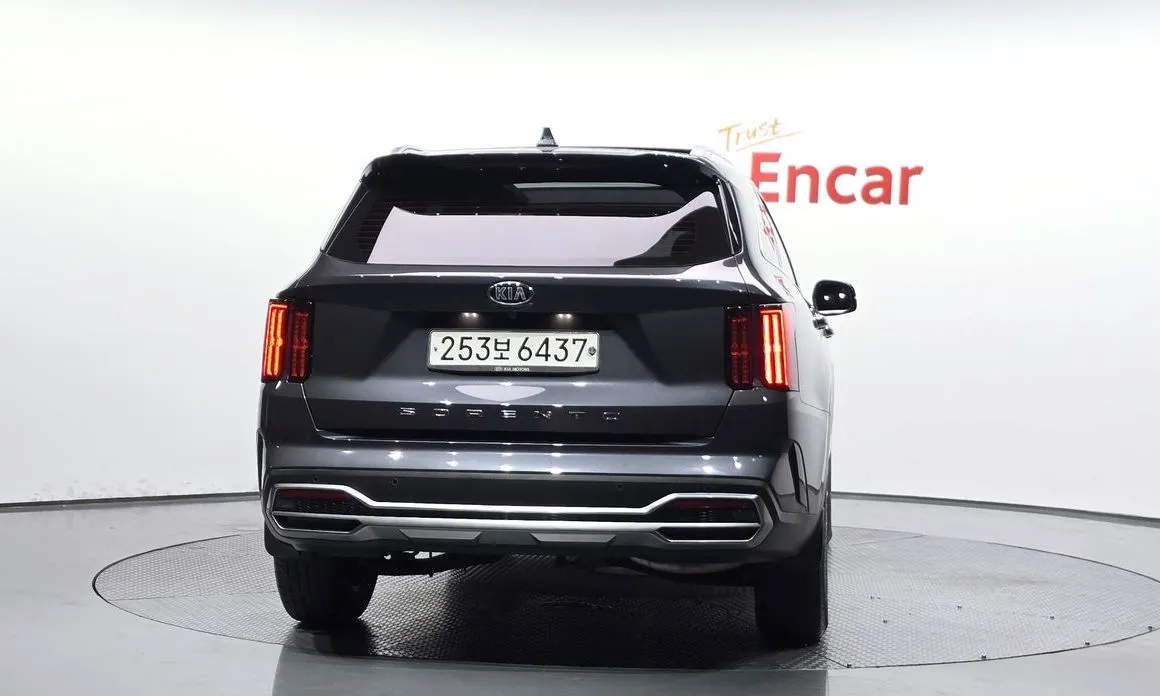 Kia Sorento — фото 4