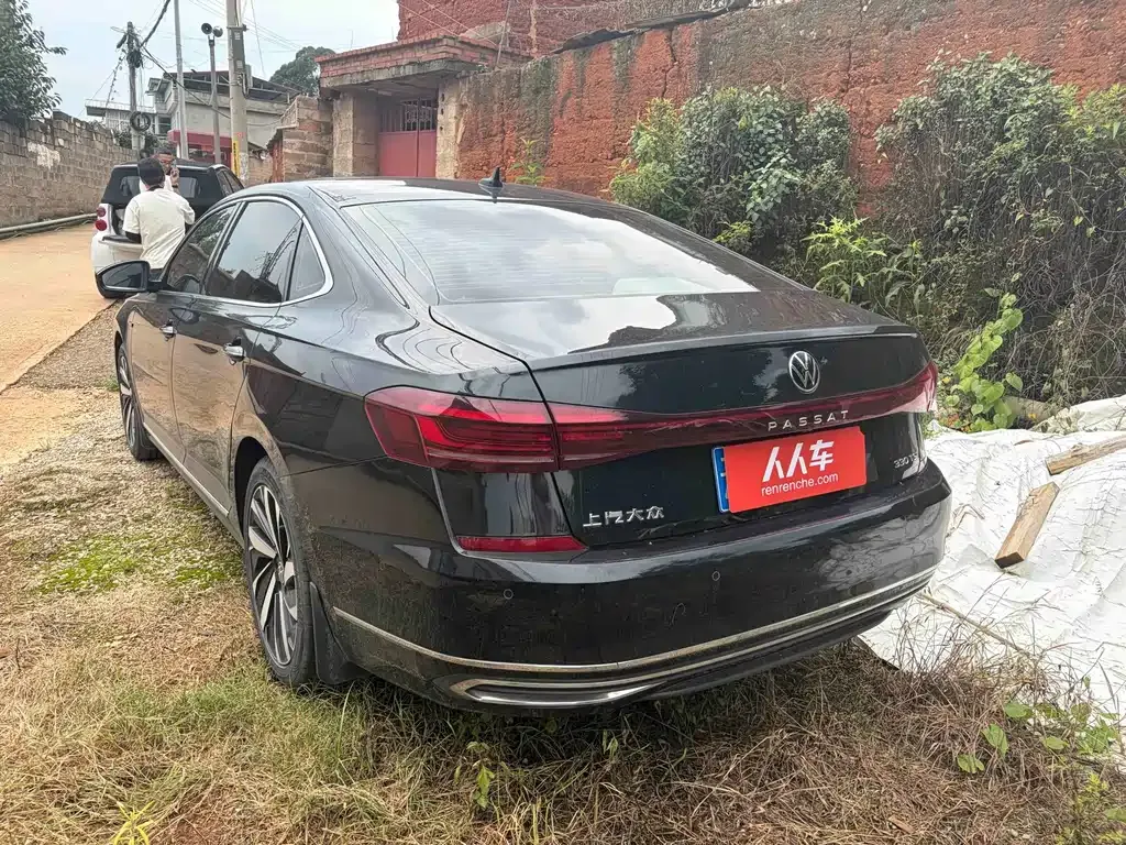 Volkswagen Passat — фото 9