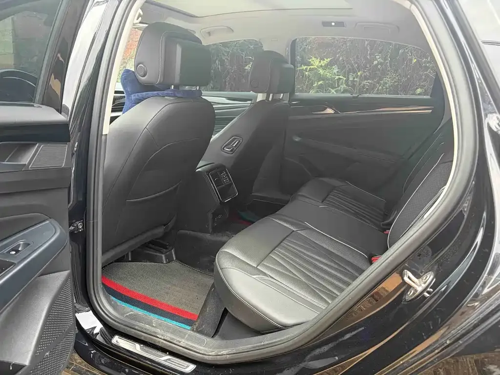 Volkswagen Passat — фото 4