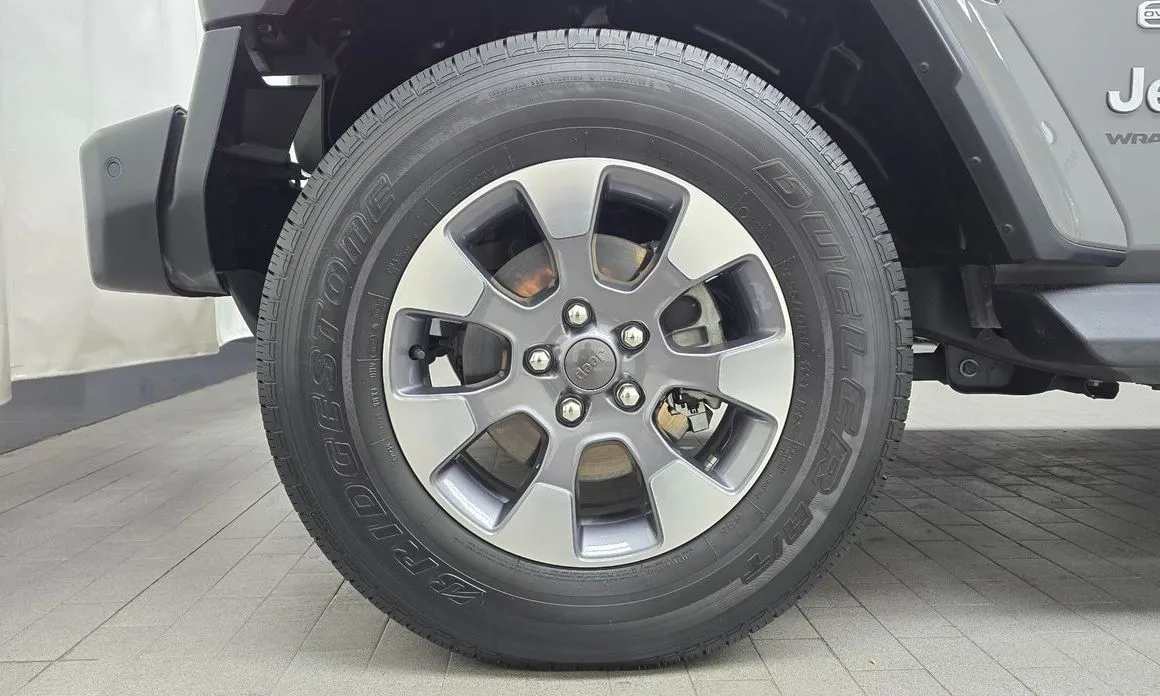 Jeep Wrangler — фото 10