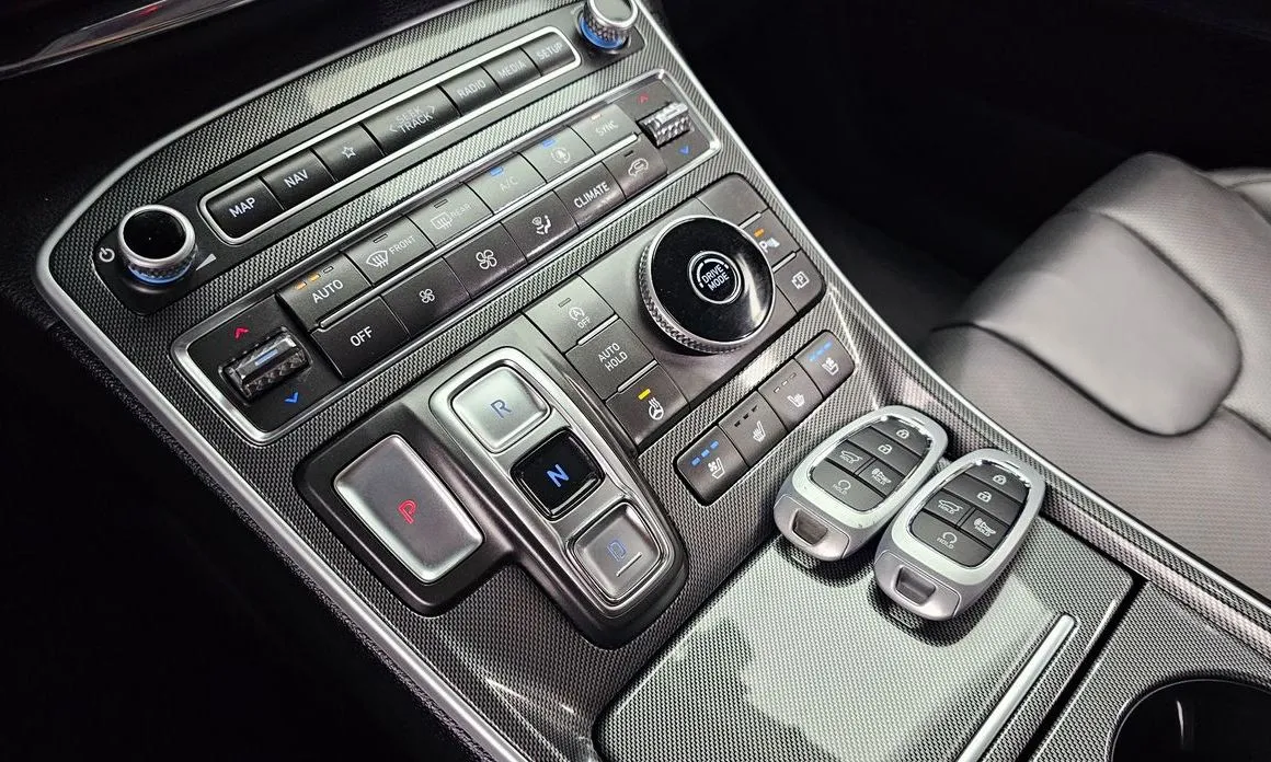 Hyundai Santafe — фото 8