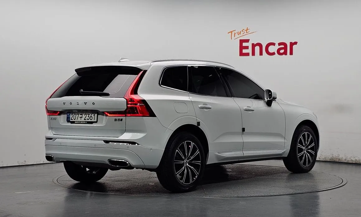 Volvo XC60 — фото 2