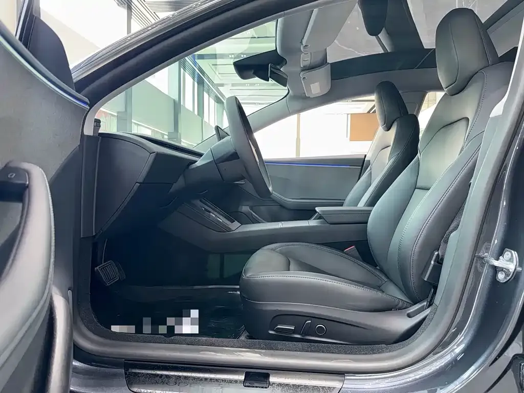 Tesla Model 3 — фото 2