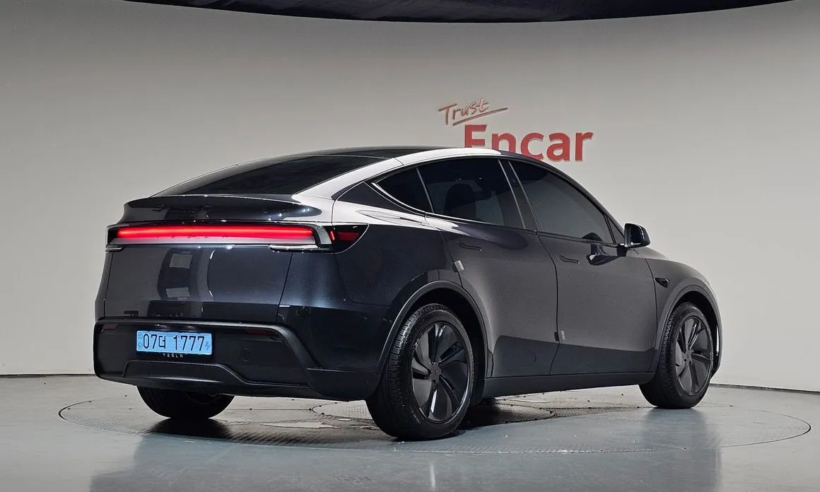 Tesla Model Y — фото 5