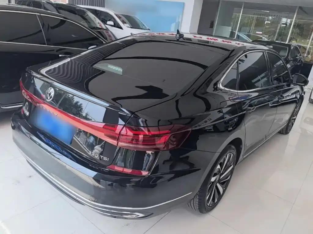 Volkswagen Passat — фото 3