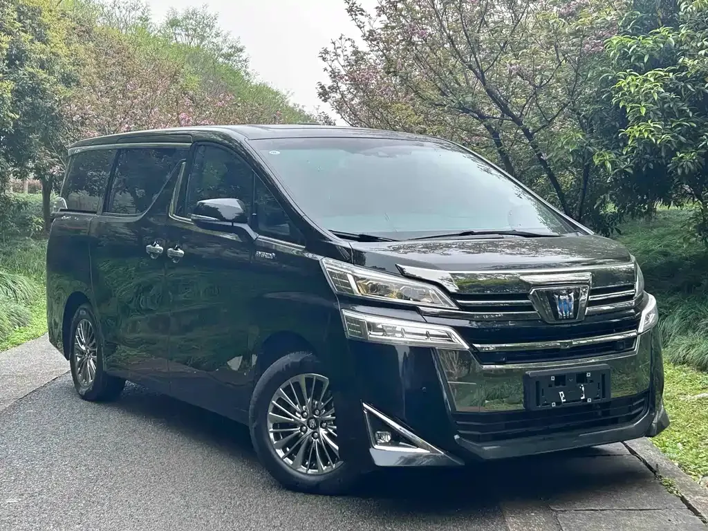 Toyota Vellfire — фото 7