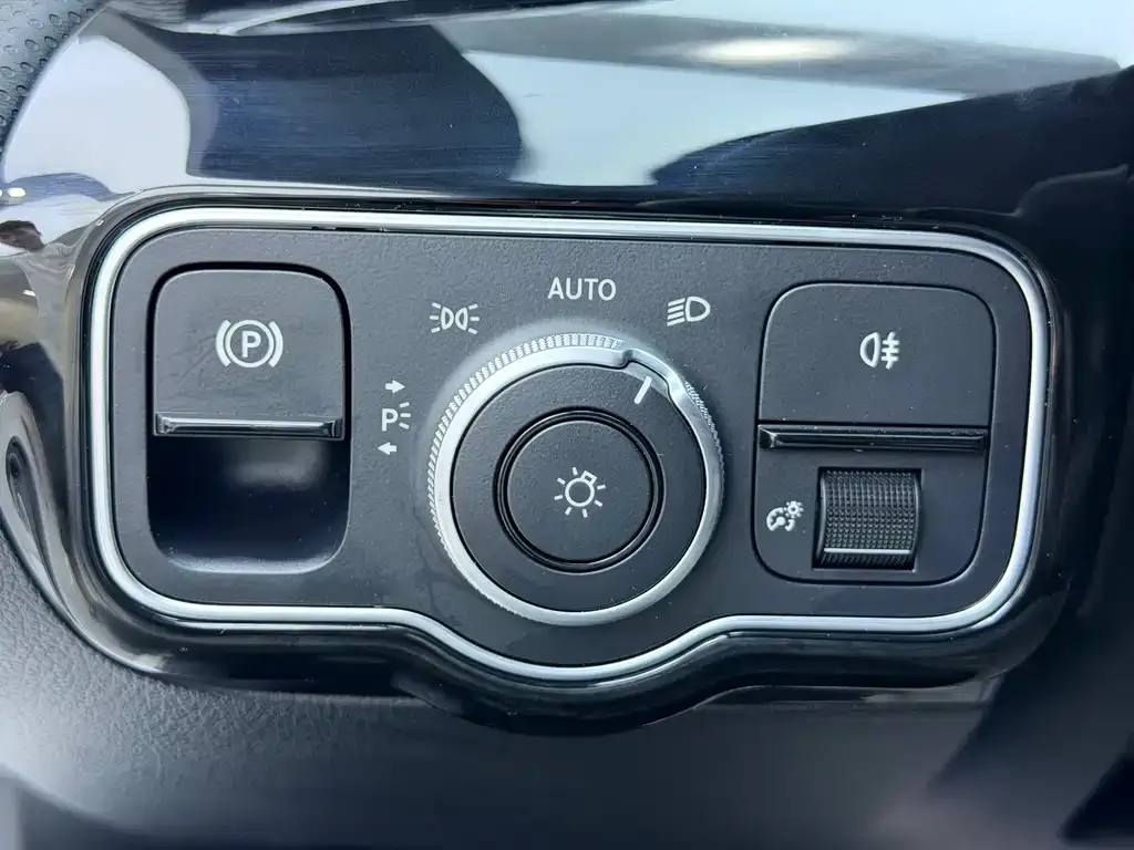 Mercedes-Benz A-Class — фото 10