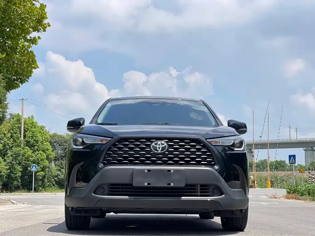 Toyota Corolla Cross — фото 4