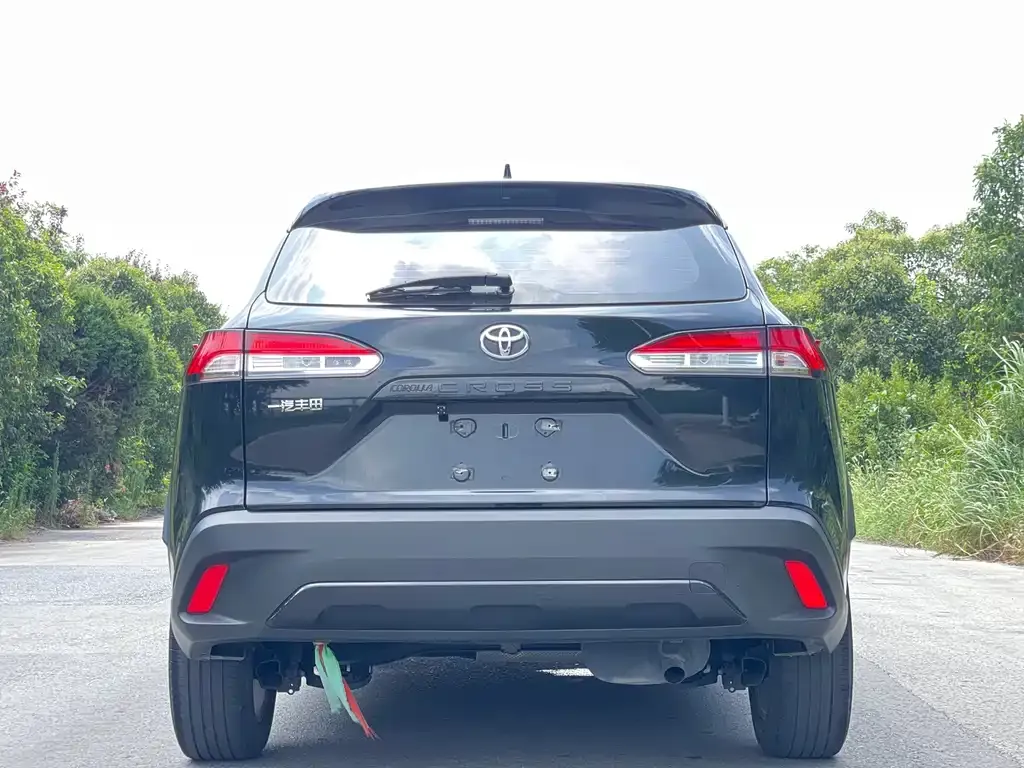 Toyota Corolla Cross — фото 2