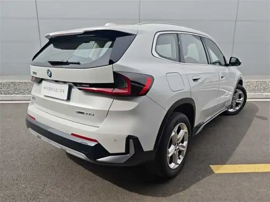 BMW X1 — фото 10