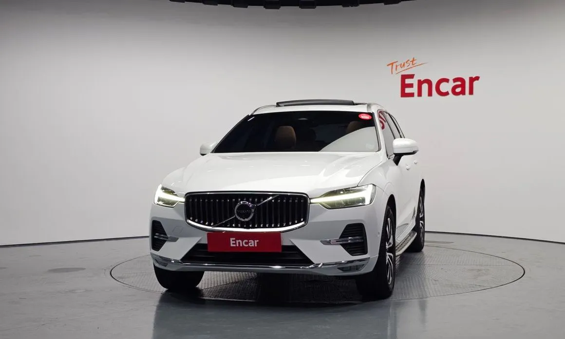 Volvo XC60 — фото 10