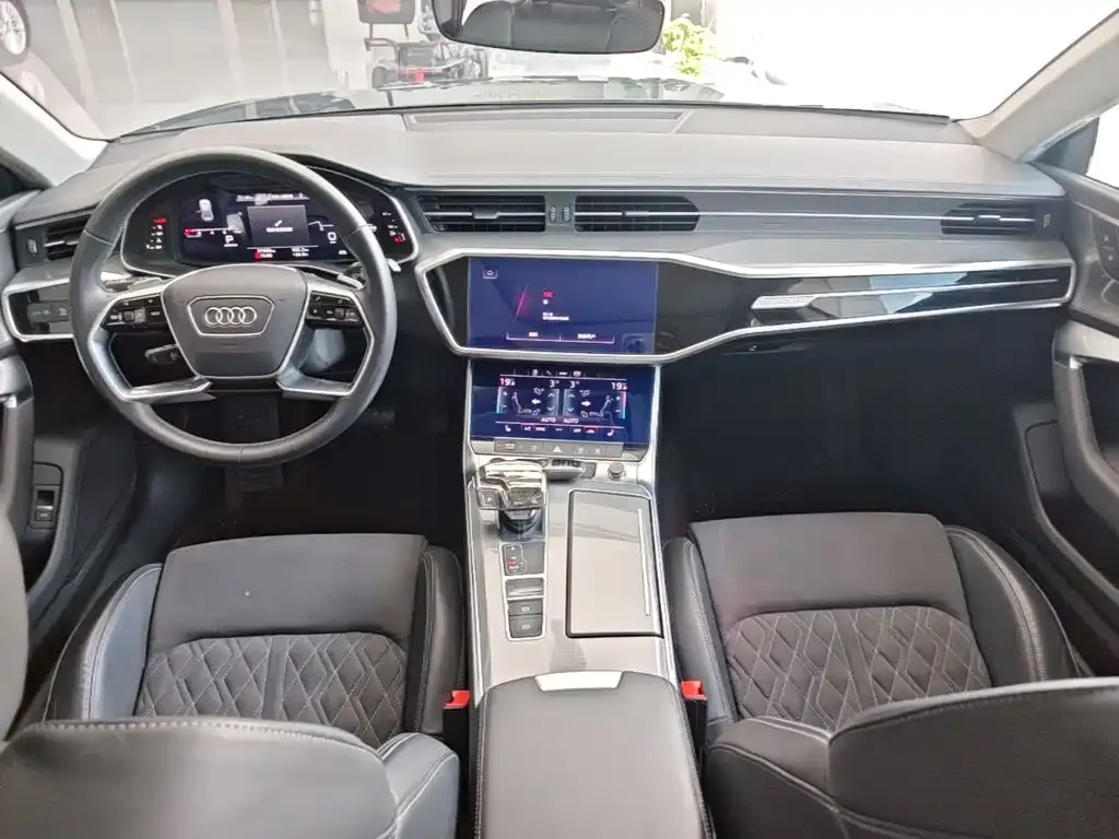Audi A7L — фото 9