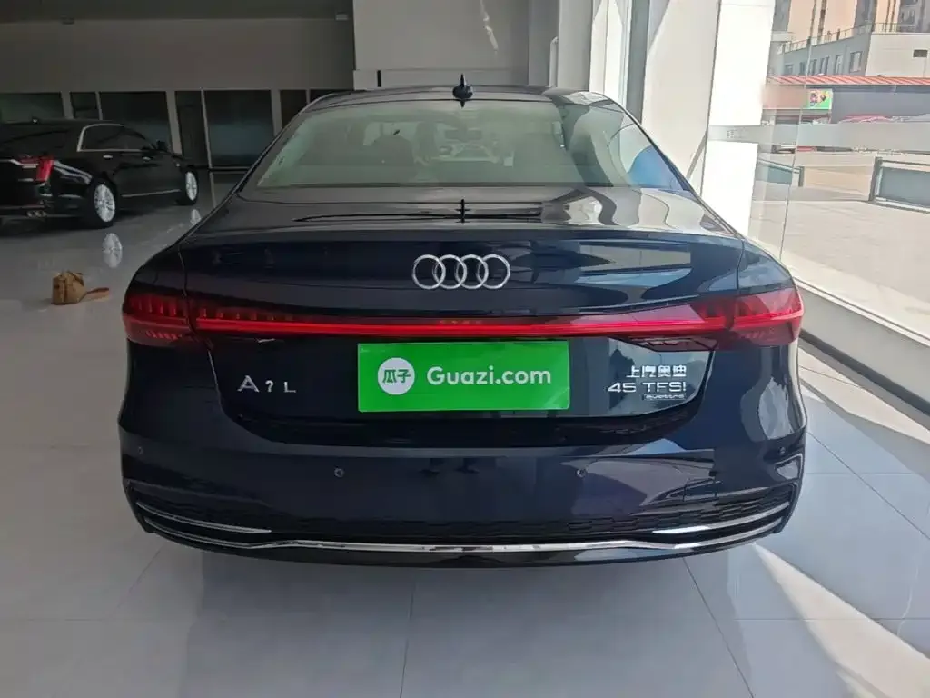 Audi A7L — фото 7