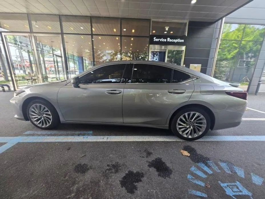 Lexus ES — фото 9