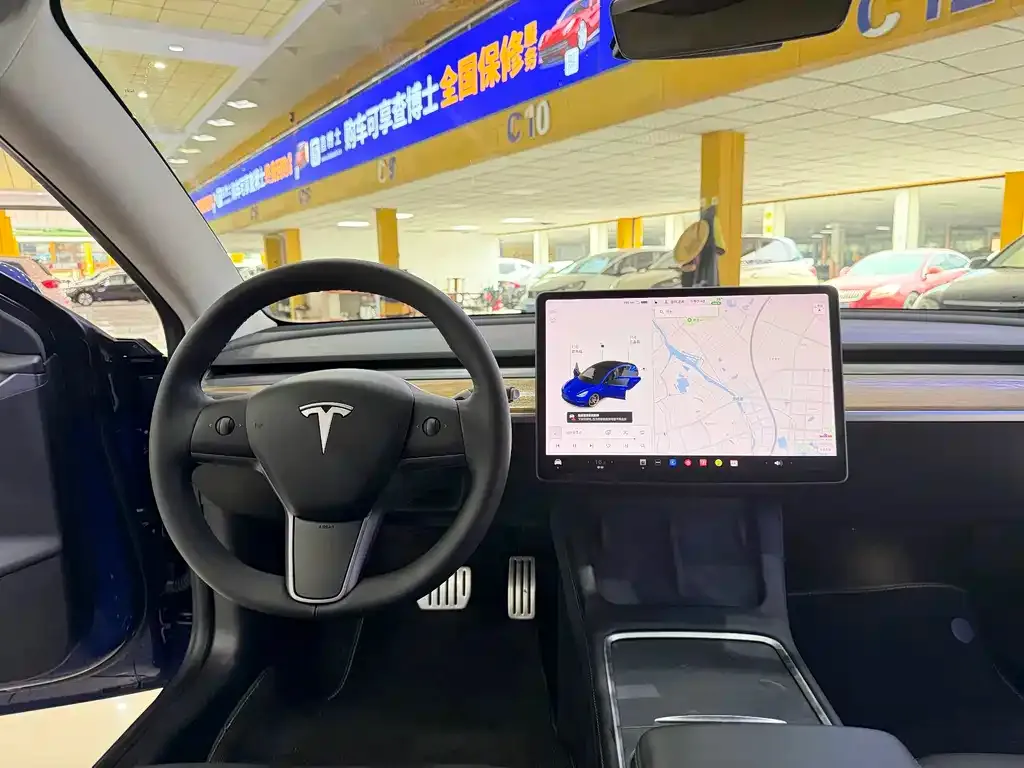 Tesla Model 3 — фото 2