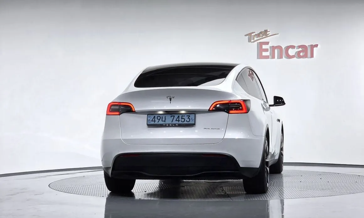 Tesla Model Y — фото 6