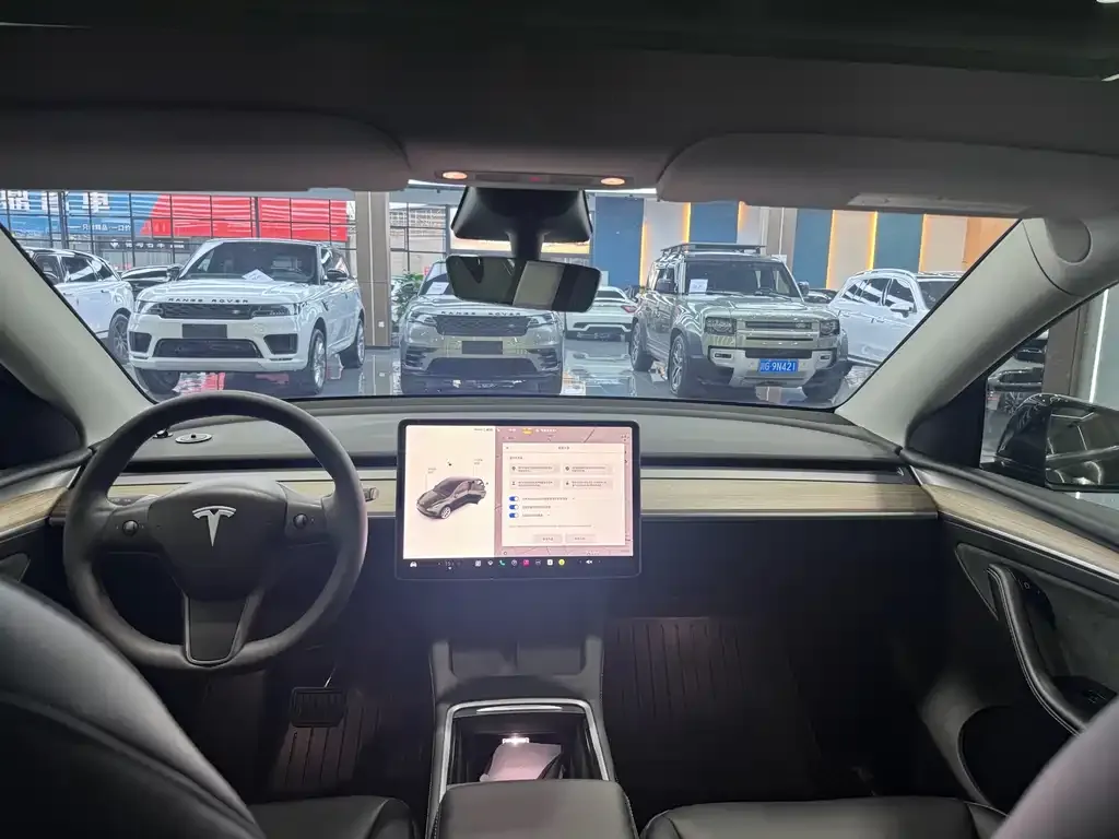Tesla Model Y — фото 4