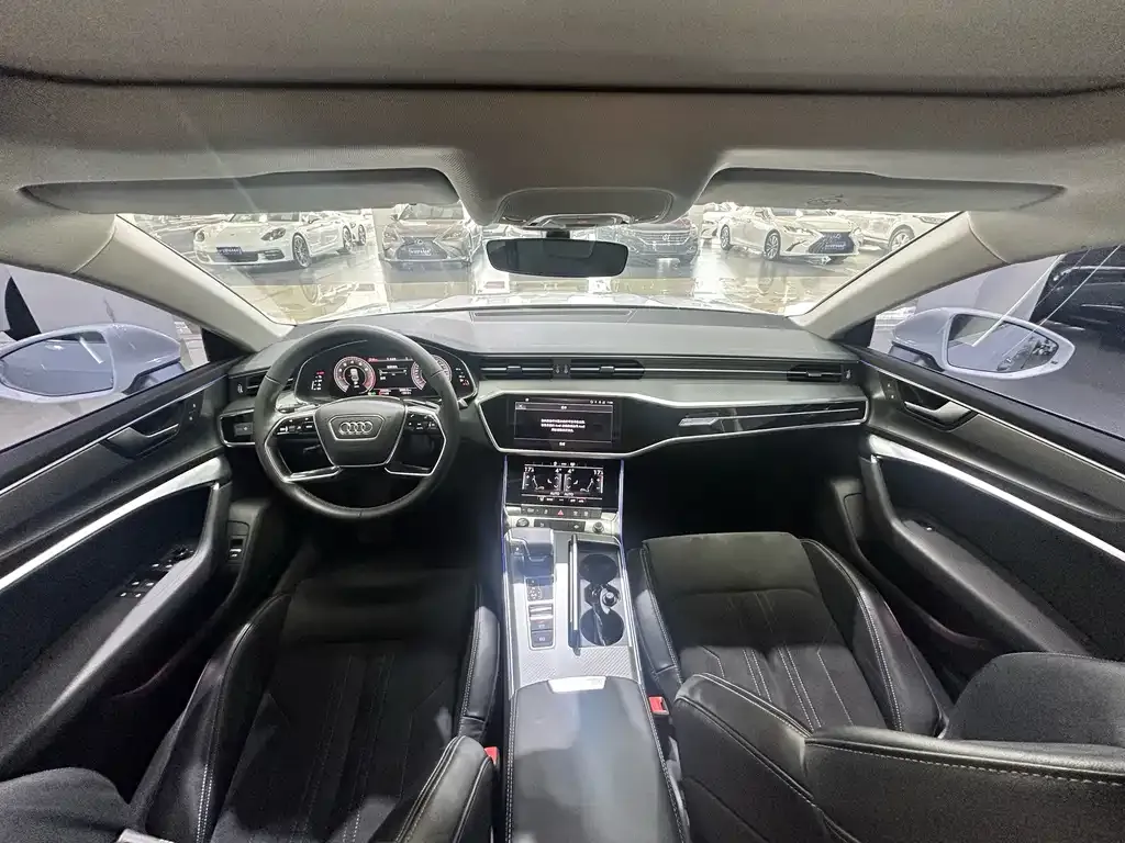 Audi A7L — фото 7
