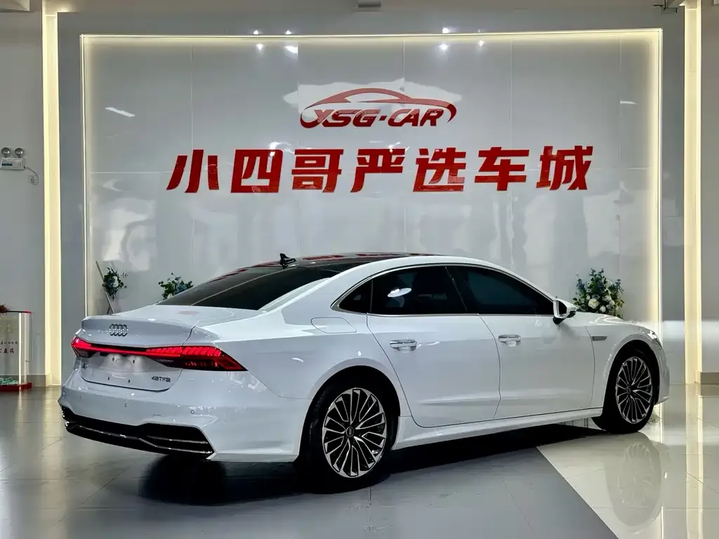 Audi A7L — фото 5
