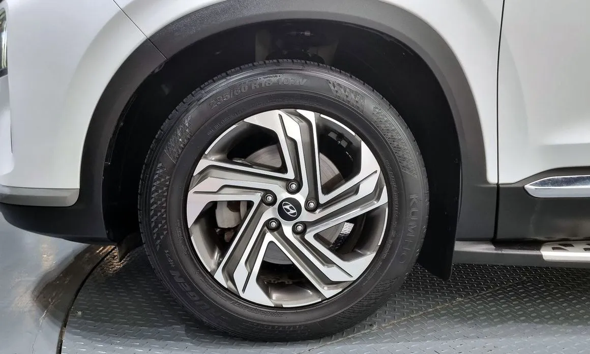 Hyundai Santafe — фото 8