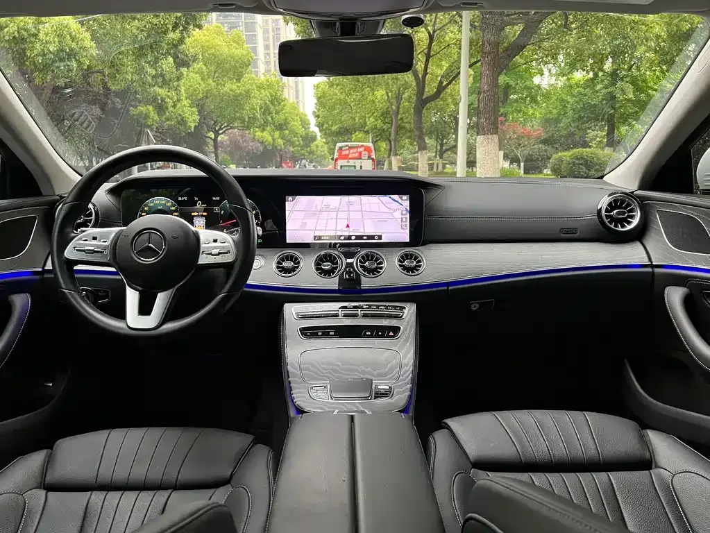 Mercedes-Benz CLS — фото 7