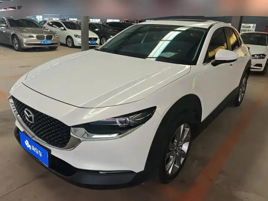 Mazda CX-30 — фото 1