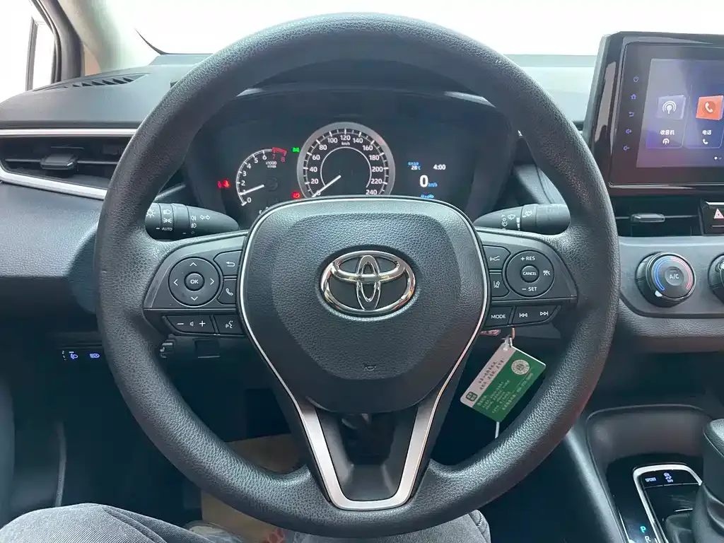 Toyota Corolla — фото 10