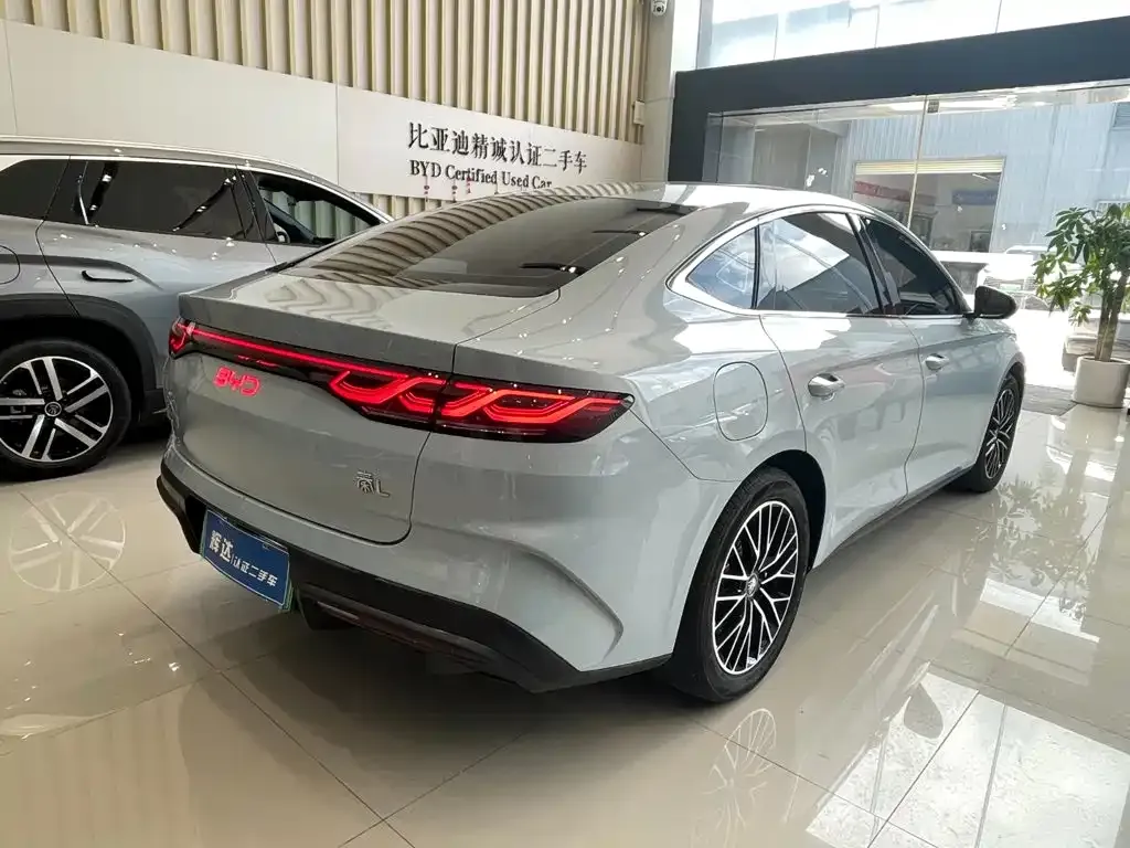 BYD Qin L — фото 6