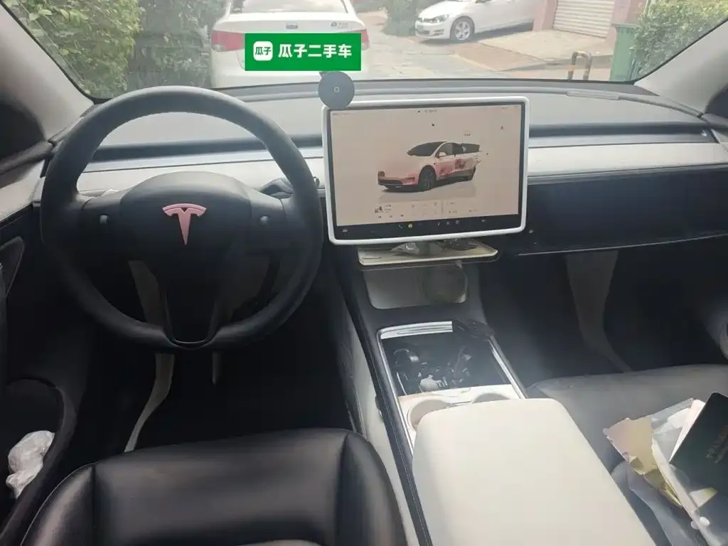 Tesla Model Y — фото 4