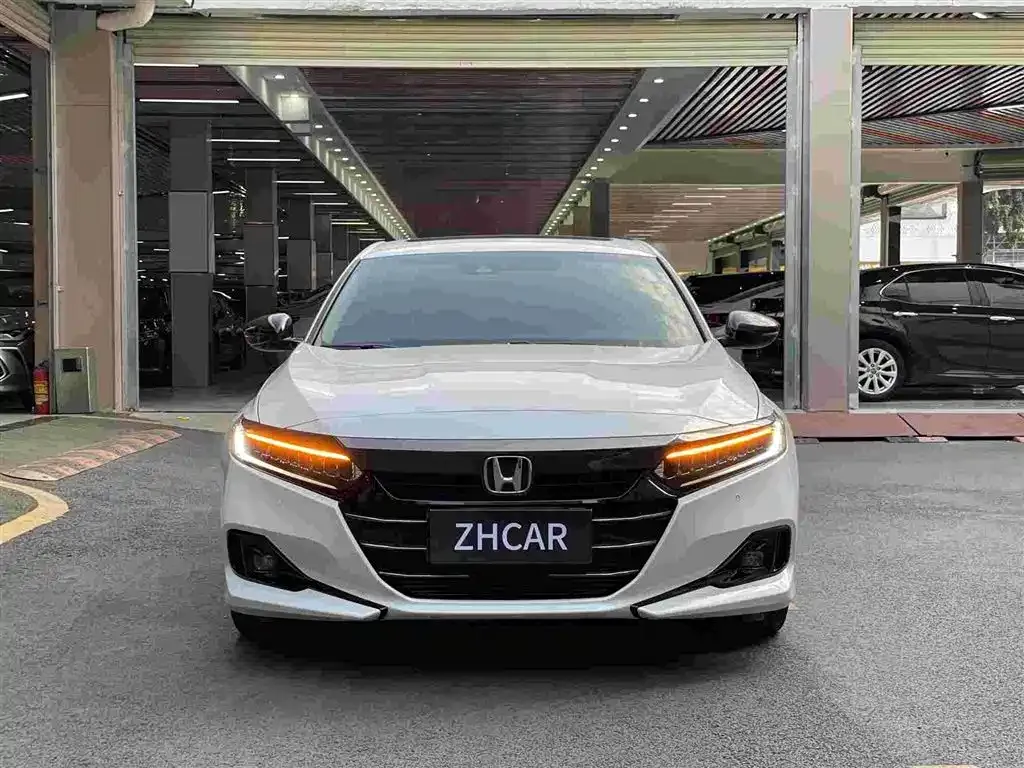 Honda Accord — фото 9