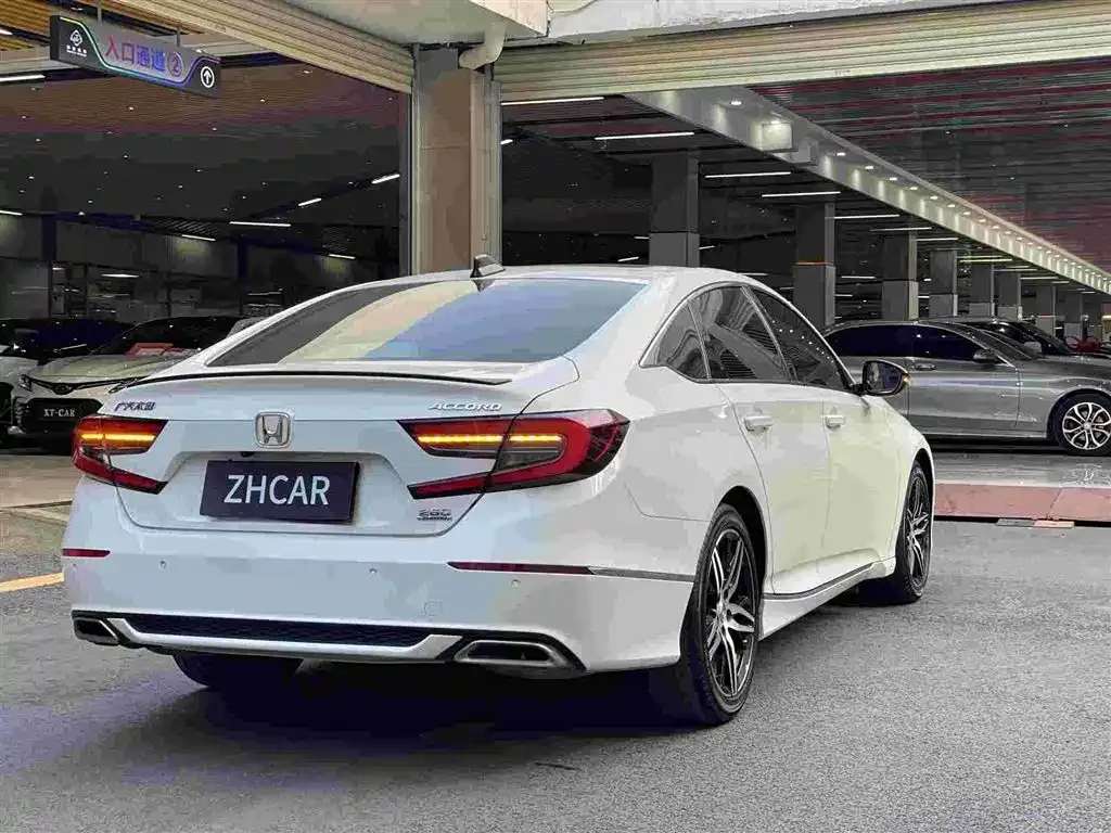 Honda Accord — фото 7