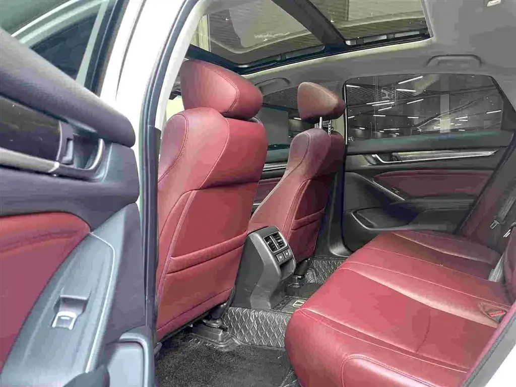 Honda Accord — фото 3