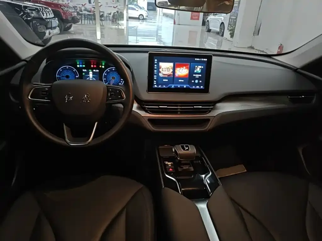 Hongqi E-QM5 — фото 2